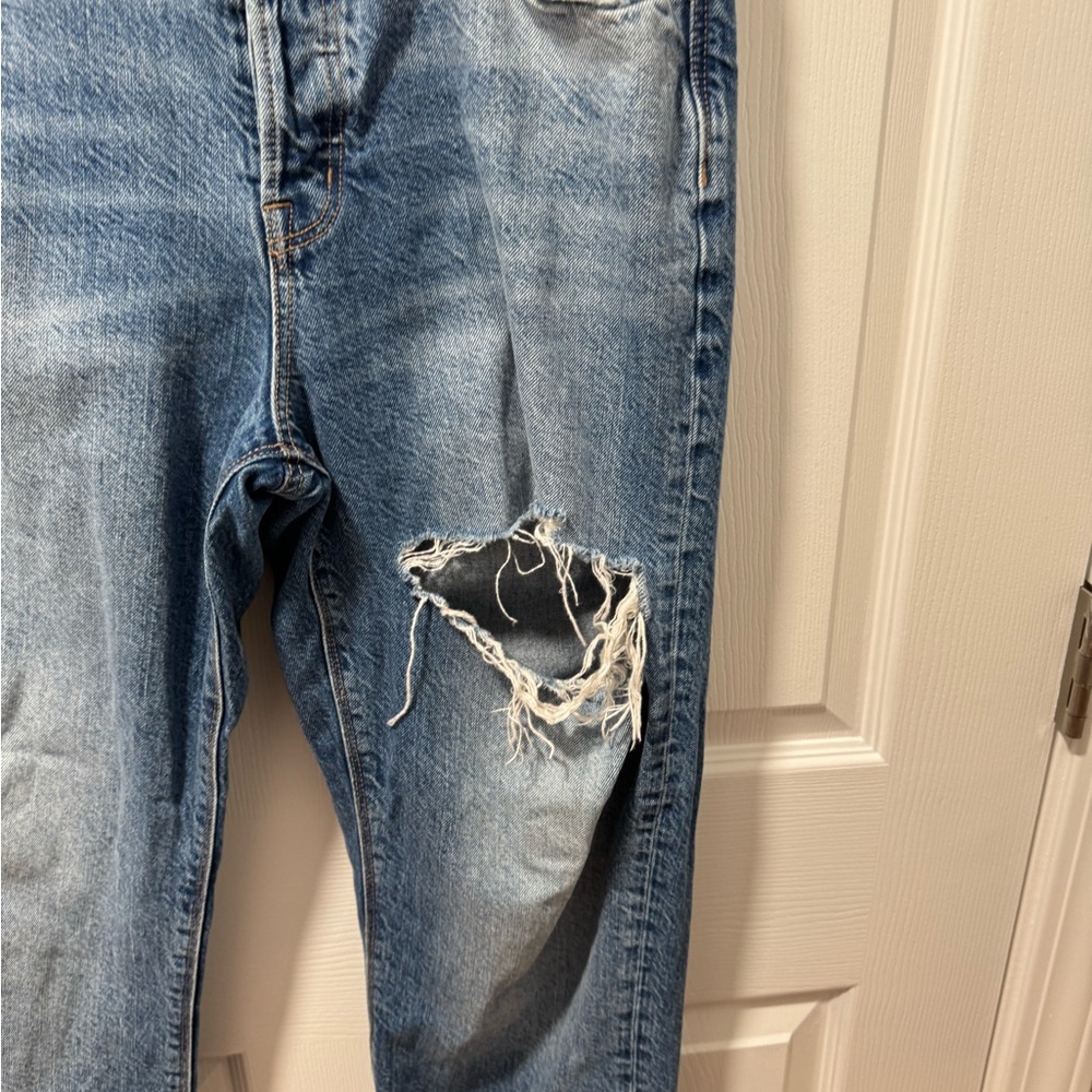 American Eagle Outfitters Women's Blue Distressed Straight Jeans - Picture 2 of 8